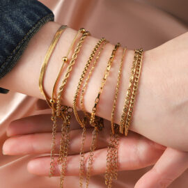 Popular Stainless Steel Versatile Gold Plated Bracelet in Multiple Sizes